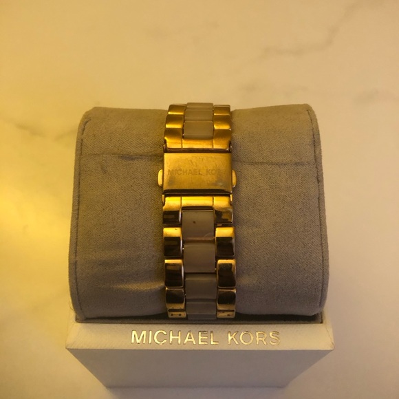 Women’s Michael Kors Watch - Picture 6 of 11